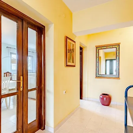 Apartmán In With Kitchen Račišće